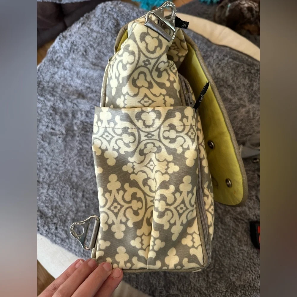 PETUNIA PICKLE BOTTOM Messenger Convertible Diaper Bag